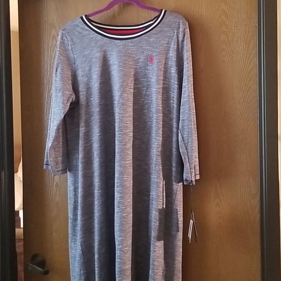 Dress - Picture 2 of 3